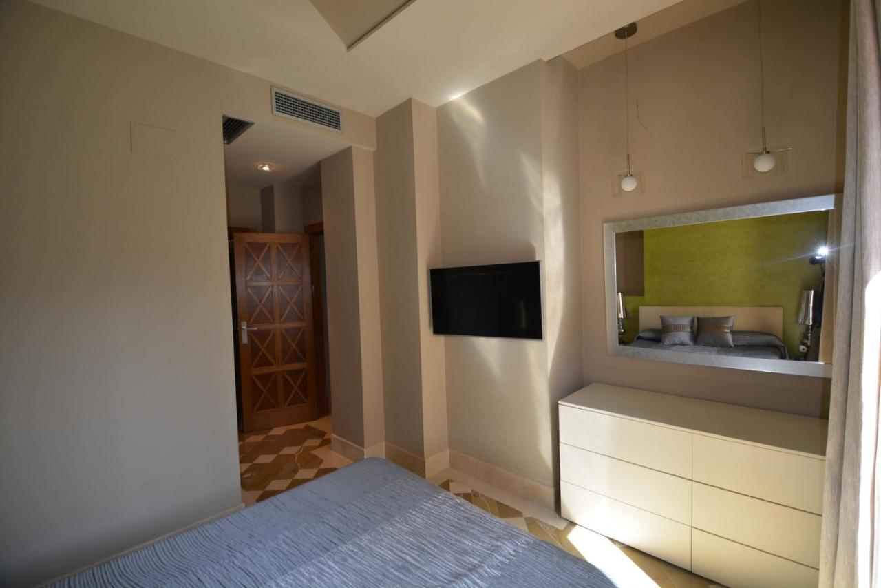 Luxury Apartment With Views To Alcazar, Cathedral And Giralda. Sevilha Exterior foto