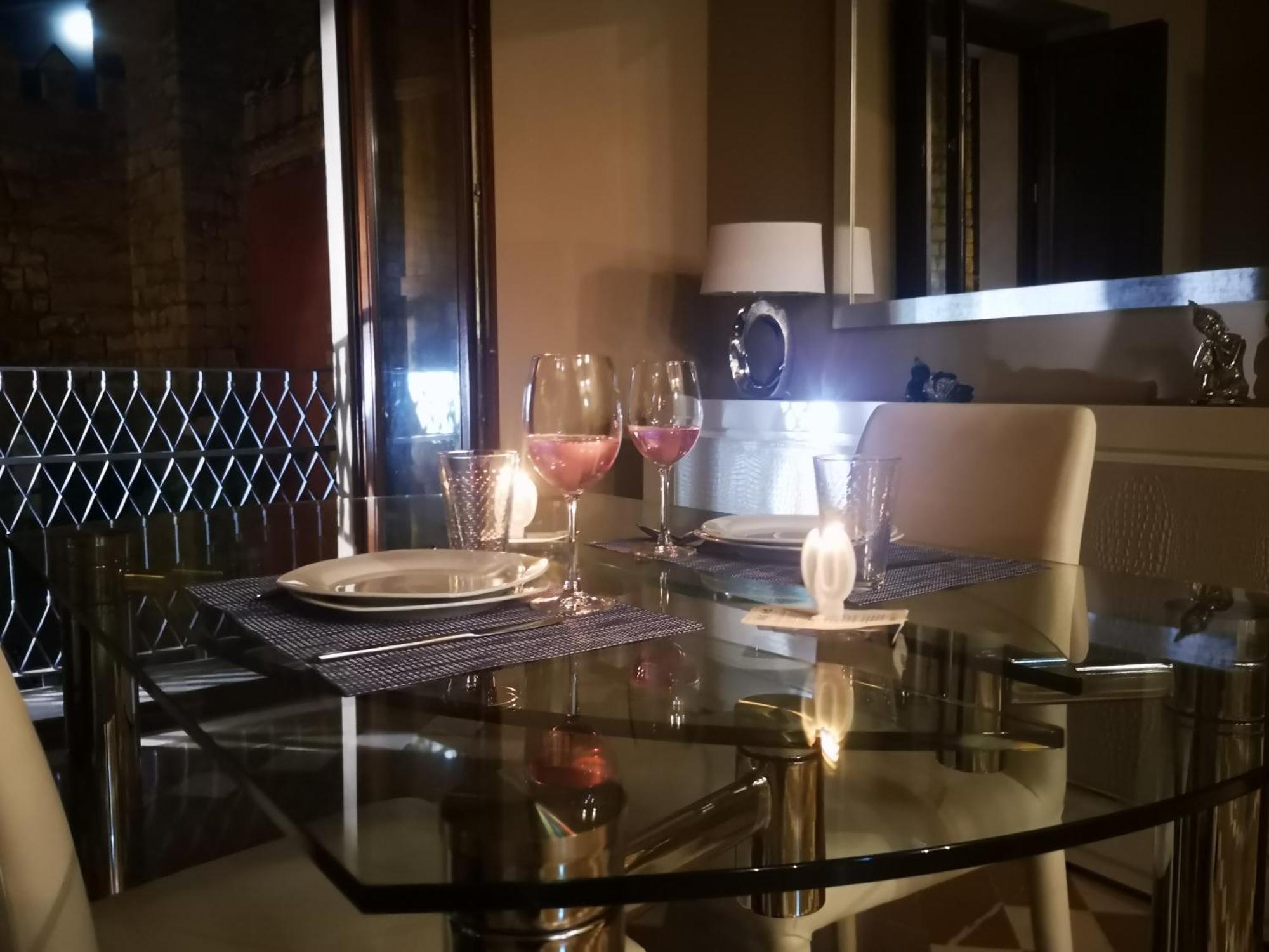 Luxury Apartment With Views To Alcazar, Cathedral And Giralda. Sevilha Exterior foto